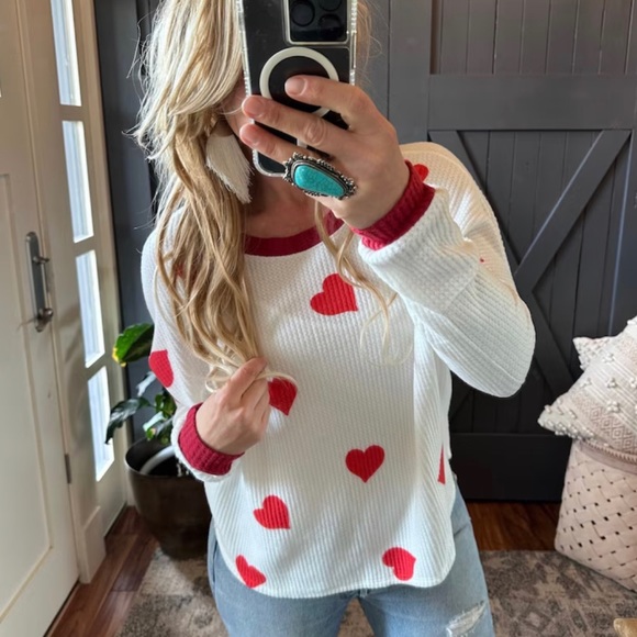 New Heart Print White Long Sleeve Waffle Weave Thermal Shirt Top Valentine's Day - Picture 6 of 7